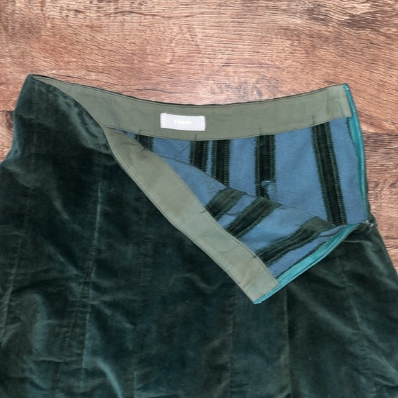 90’s Nicole Farhi Deep Emerald Green Pleated Panel Velvet Skirt, Size Medium - Picture 7 of 12